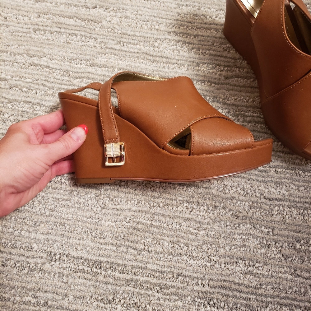Size 7- Tan Wedges